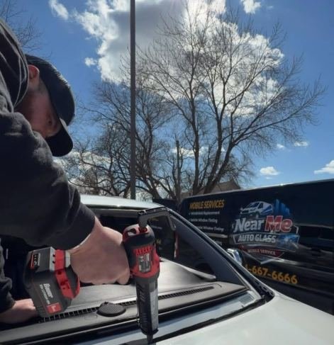 How to Tell If Your Windshield Chip Needs Repair or Replacement